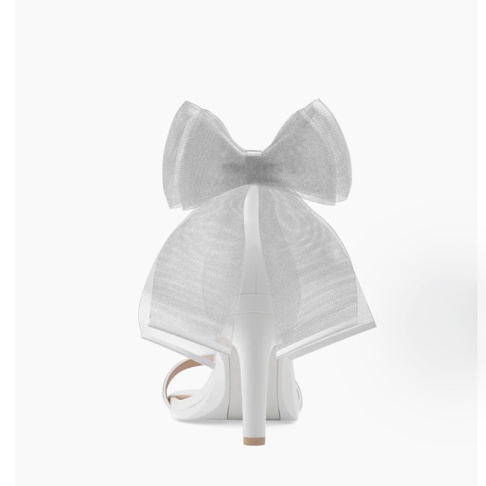 Brand New Pashion Footwear clip on White Tulle Bow